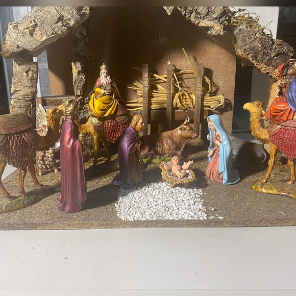 Sears Holiday Sears Nativity Set Figures Wood Stable Made In Italy